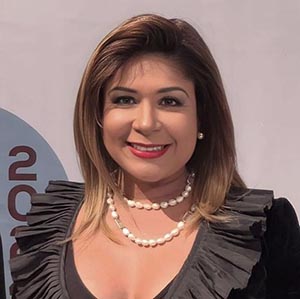 Mayela Lloyd Saavedra